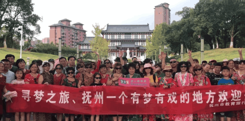 “开元平台”萌娃读英语自带方言:露克露克瓦特他有谁(图2) 开元百家乐